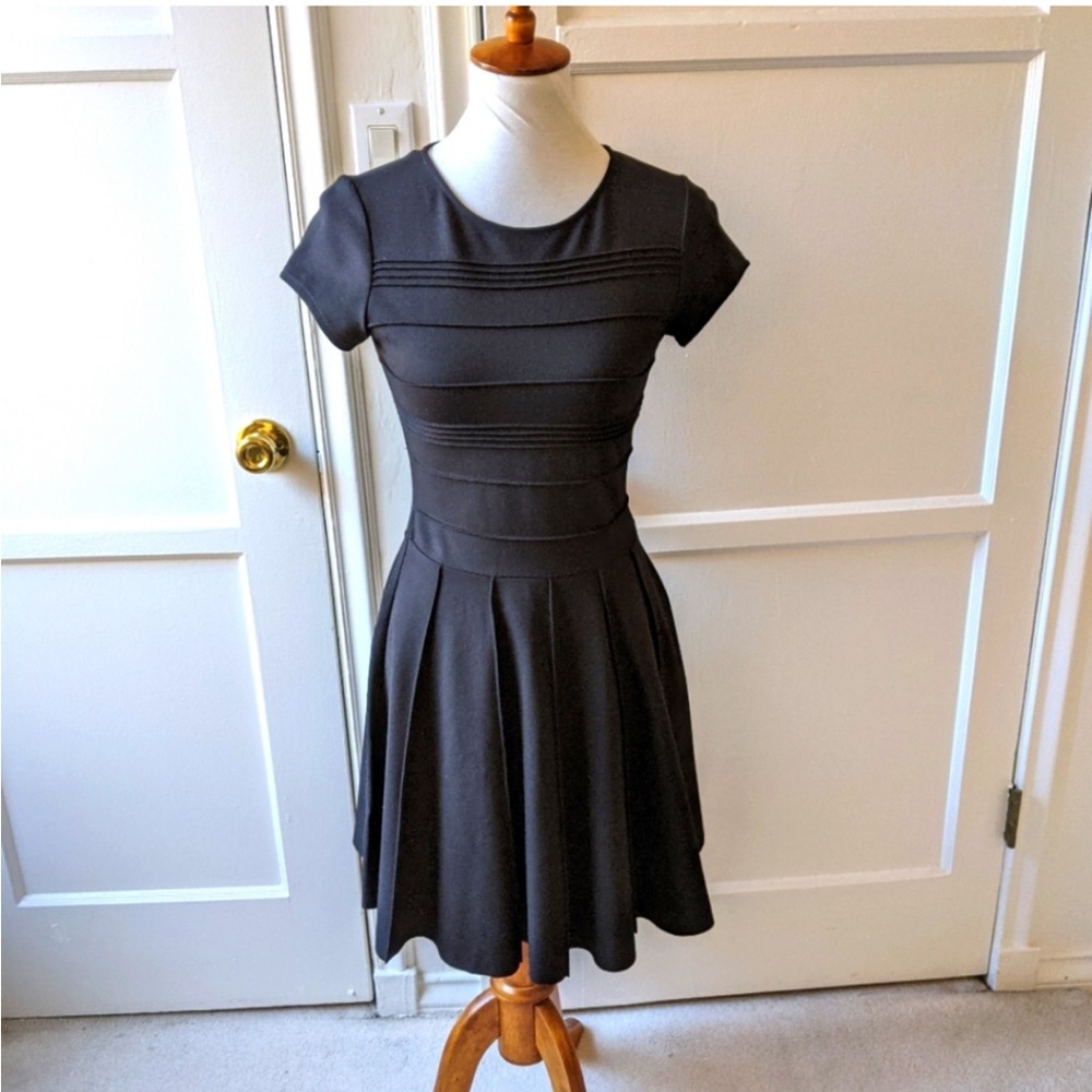 Parker black short sleeve dress Size xs